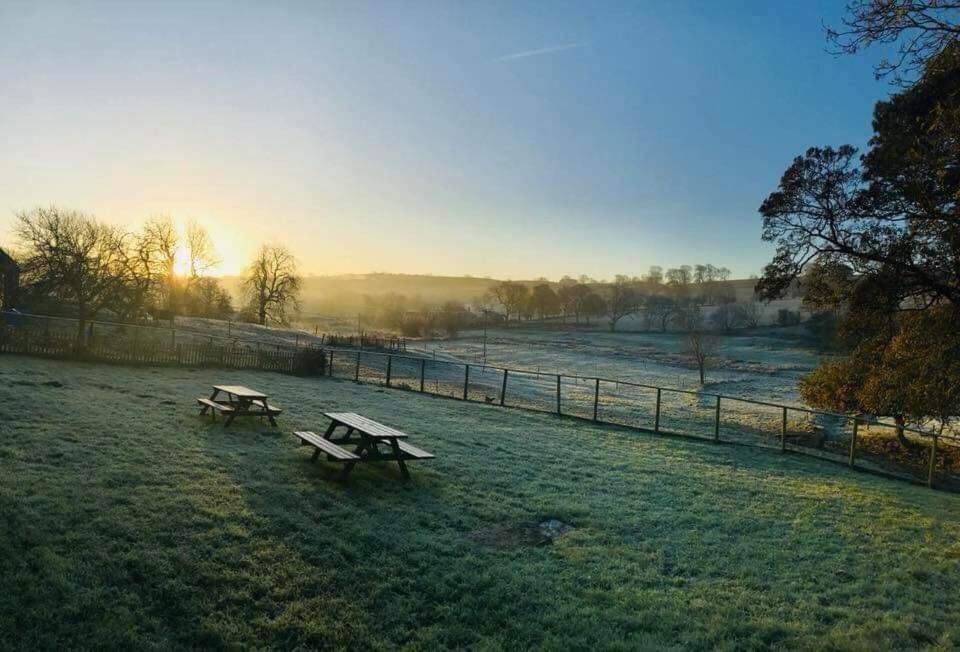 Gratton Grange Farm Bed and Breakfast Elton  Εξωτερικό φωτογραφία